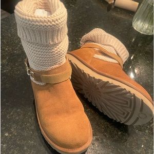 Size 10 knit suede, UGGs beautiful condition